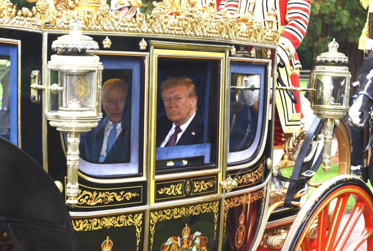 Donald Trump: Windsor state visit begins as eyes of the world watch on