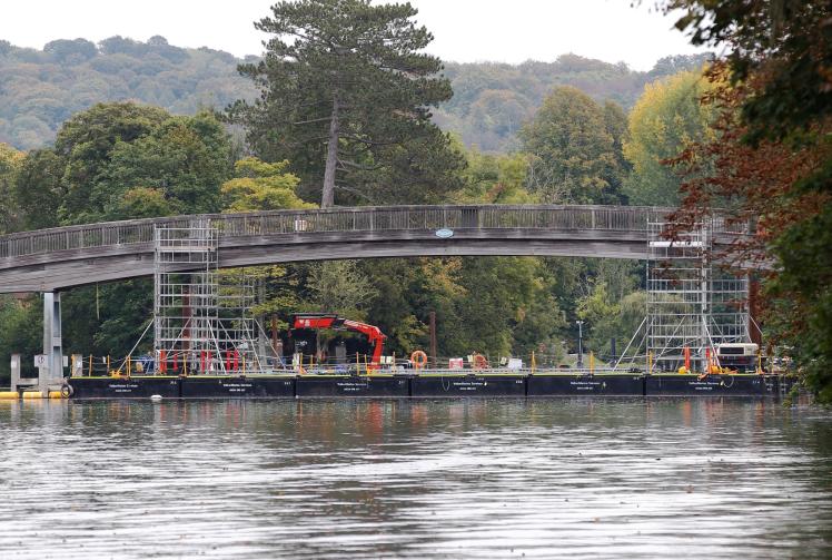 Environment Agency extends River Thames closure at Temple Bridge