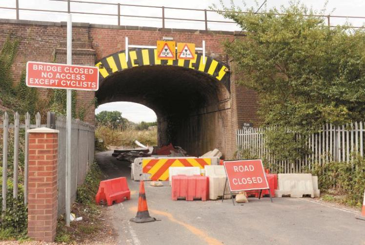 Petitions calls for Chequers Bridge to reopen