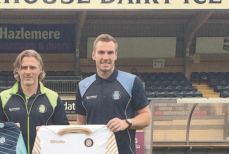 Wycombe keeper Scott Brown joins Eastleigh on 28-day loan