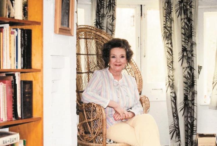 Biography published for Wraysbury actress Beryl Reid