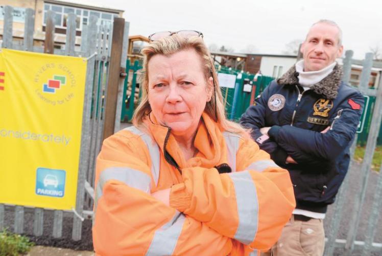 Complaints made over school run 'chaos' outside Ryvers Primary
