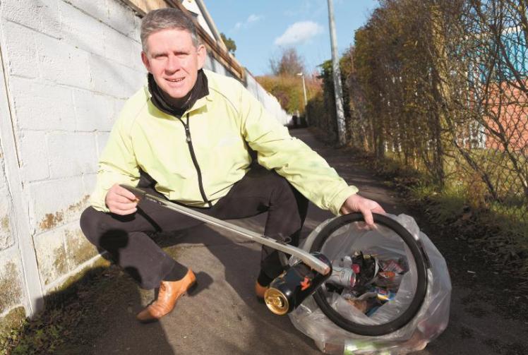BBC weatherman collects thousands of waste items from Maidenhead's streets