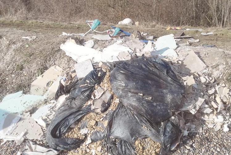 Fly tipping in Maidenhead continues with dumpings in Cookham and Burchett's Green