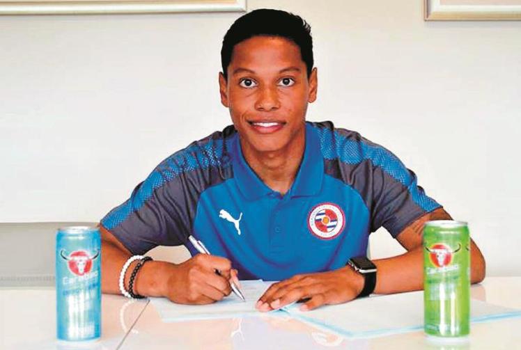 Reading FC sign young Dutch prospect Sidoel from Ajax