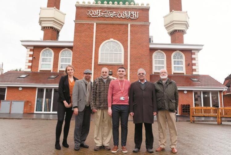 Jamia Masjid and Islamic Centre gives charities donations worth £5,000