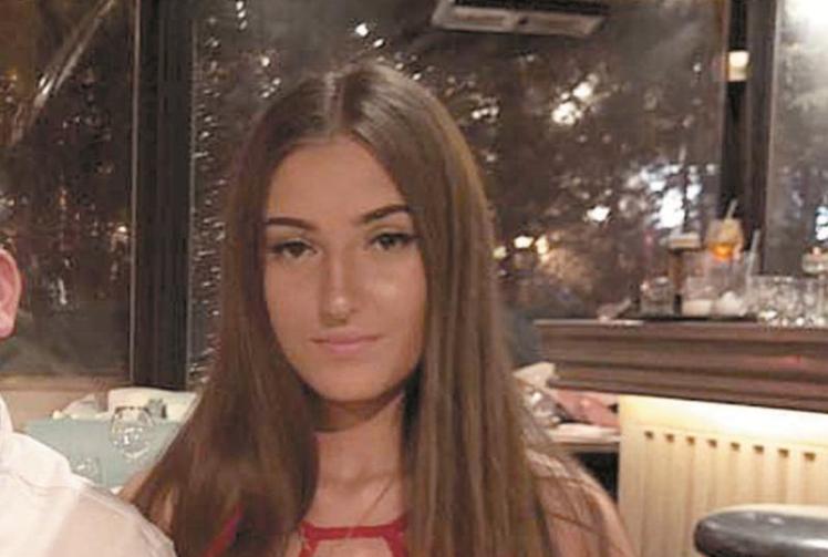 Teenager shot by airgun on night out in London
