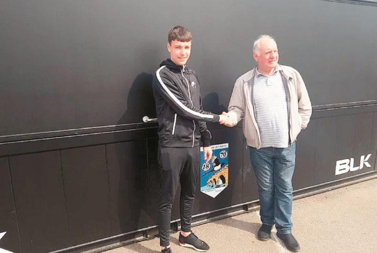 Maidenhead United land Henry Landers from North Leigh