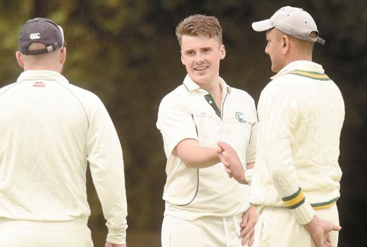 Pinkneys Green CC tie up Knotty Green for 78