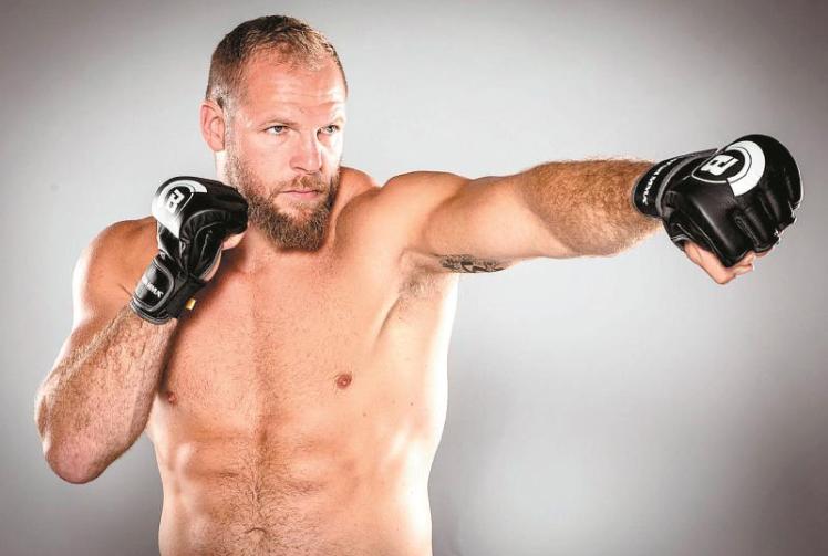 Former England flanker Haskell signs for Bellator MMA 
