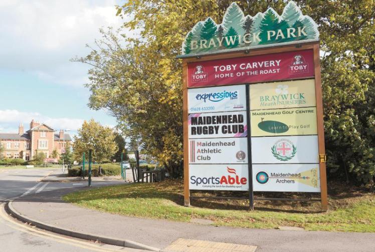 Maidenhead United and Maidenhead RFC set for a battle off the pitch over Magpies planned move to Braywick Park