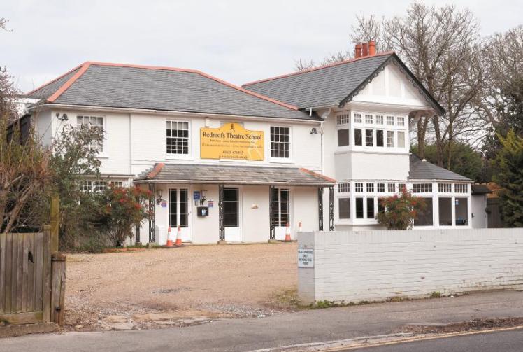 Maidenhead dance school Redroofs in row with group of parents over fees