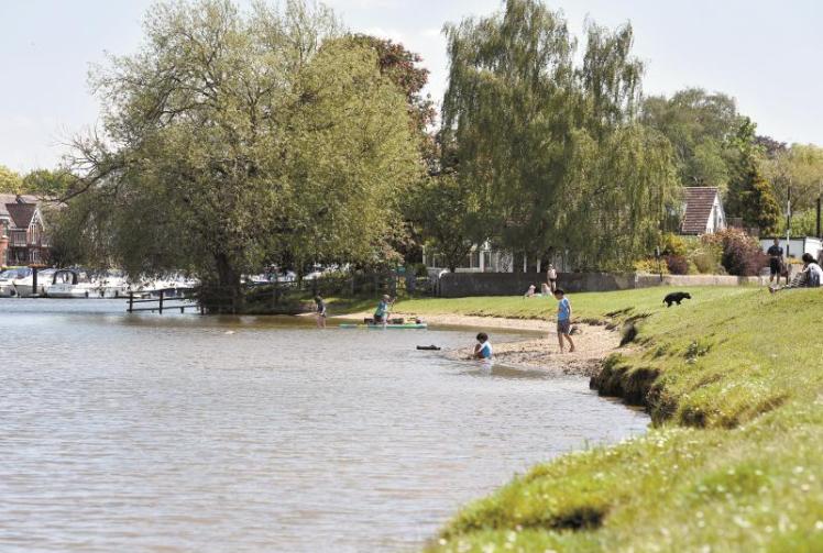More water safety signs planned in response to teenager's death in Thames