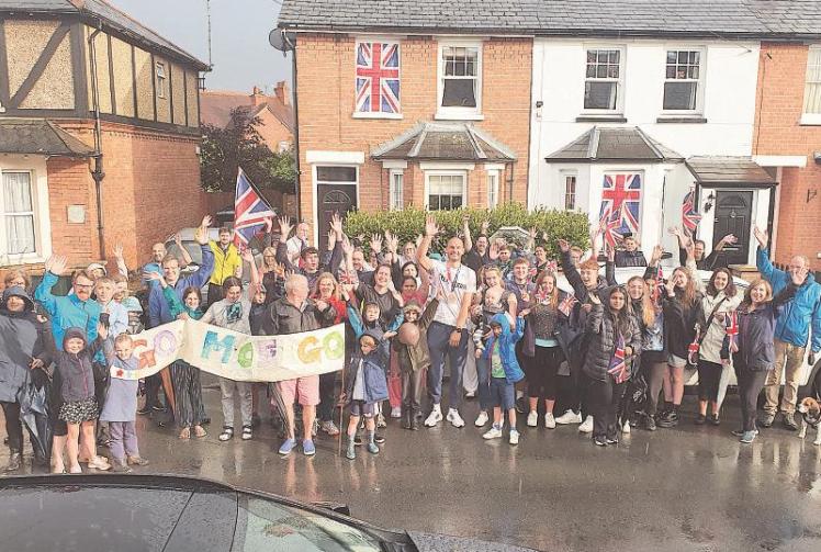 Boyn Hill residents brave elements to welcome home Olympic medallist Moe Sbihi