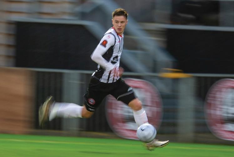 Griffin says Maidenhead United and league rivals must carry on as best they can