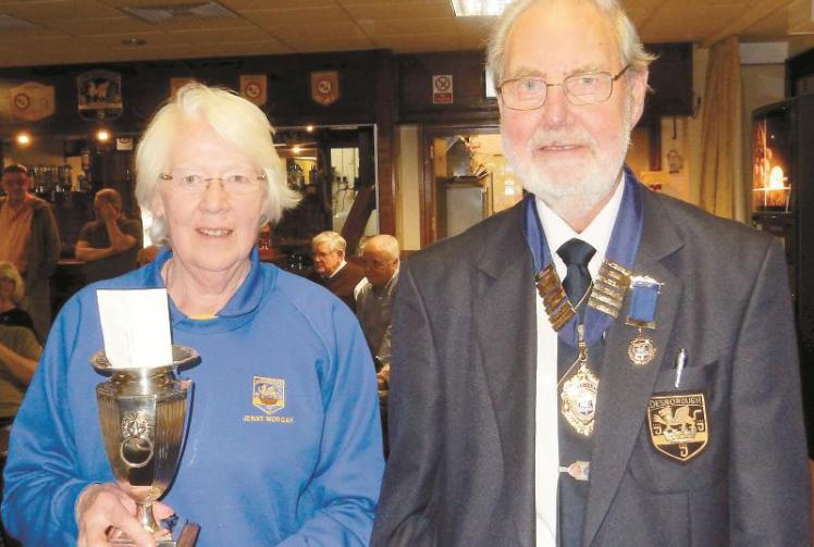Desborough's Men defeat Loddon Vale on all four rinks in Denny Cup