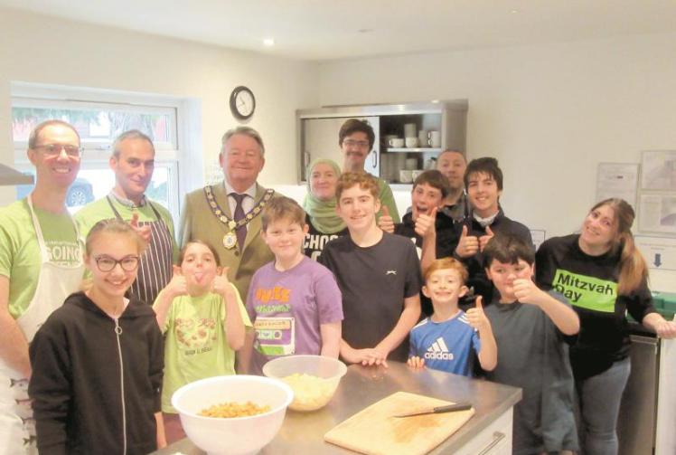 'Good deeds' day at Maidenhead Synagogue fosters interfaith friendships