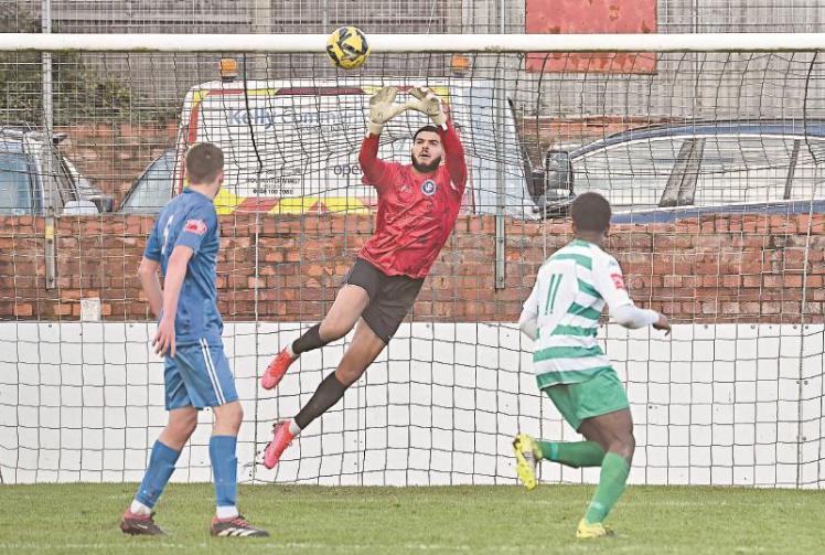 Marlow claim convincing win over Chipstead as leaders Chertsey are held