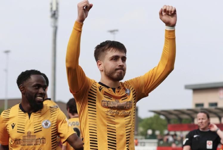 Football round-up: Slough Town defeat Hampton to finish season with back-to-back victories