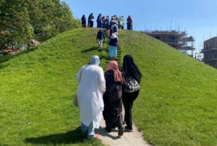 Slough Refugee Support take part in hands-on historical workshop