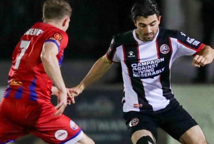 Maidenhead United confirm transfer of midfielder Pettit to Rochdale AFC