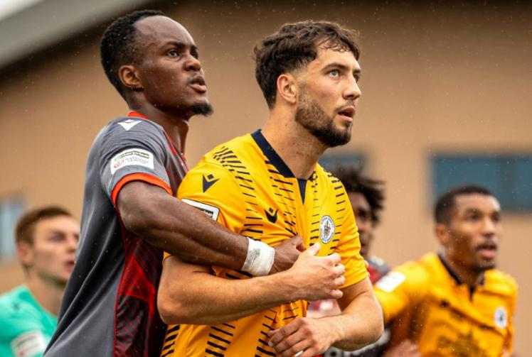 Slough Town edge past 10-man Welling to book Bedfont Sports FA Cup tie