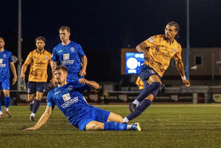 Controversy and Courage: Bartlett-Antwi looks for positives after Slough's late collapse