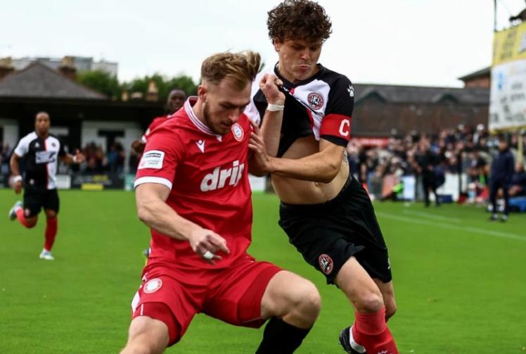 Maidenhead United weather the storm to close gap on National League South leaders 