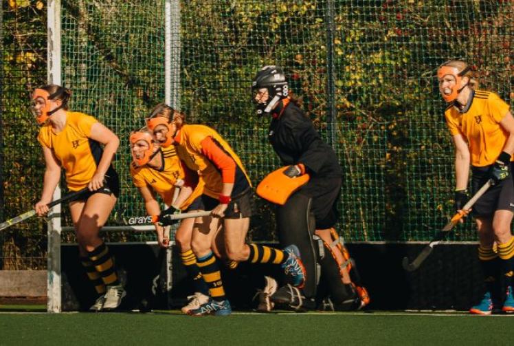 Barrass keeps her cool to see off Salisbury challenge