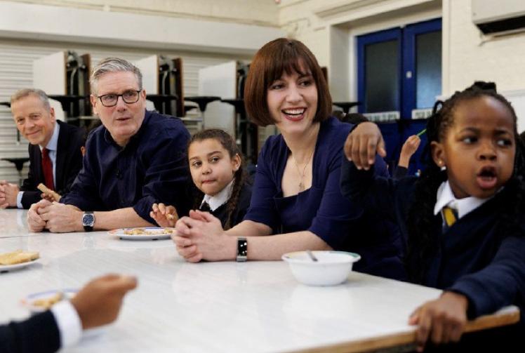 Prime Minister visits school for breakfast club rollout