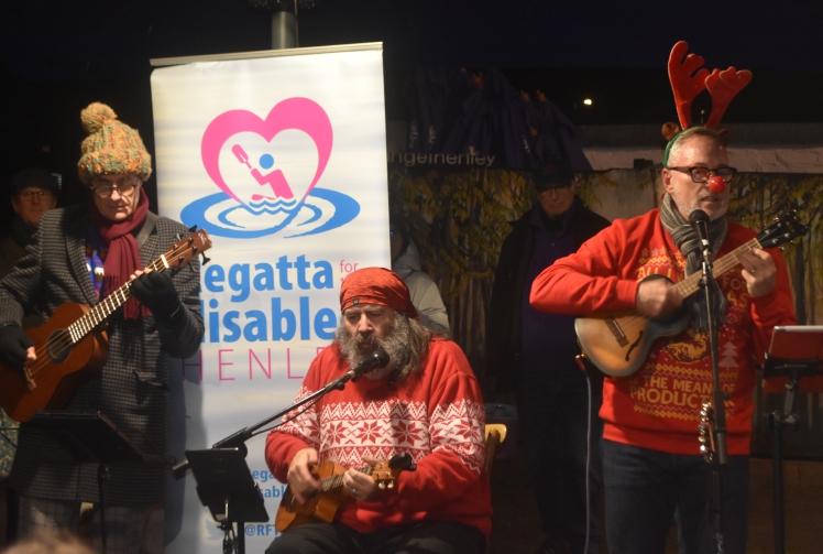 Classical singer opens Christmas calendar for another year