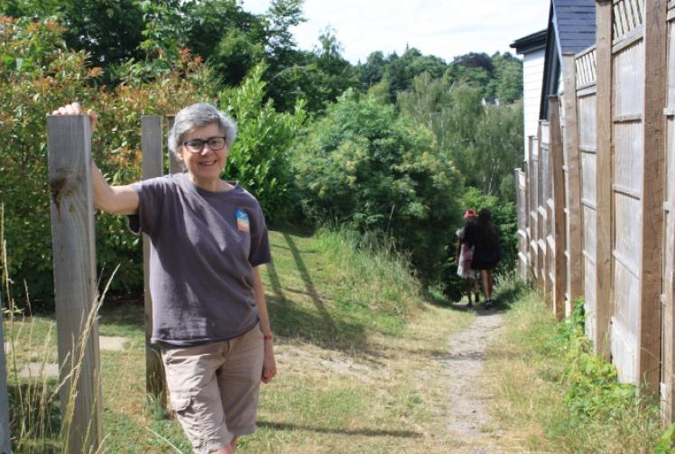 Residents rally to keep footpath as right of way